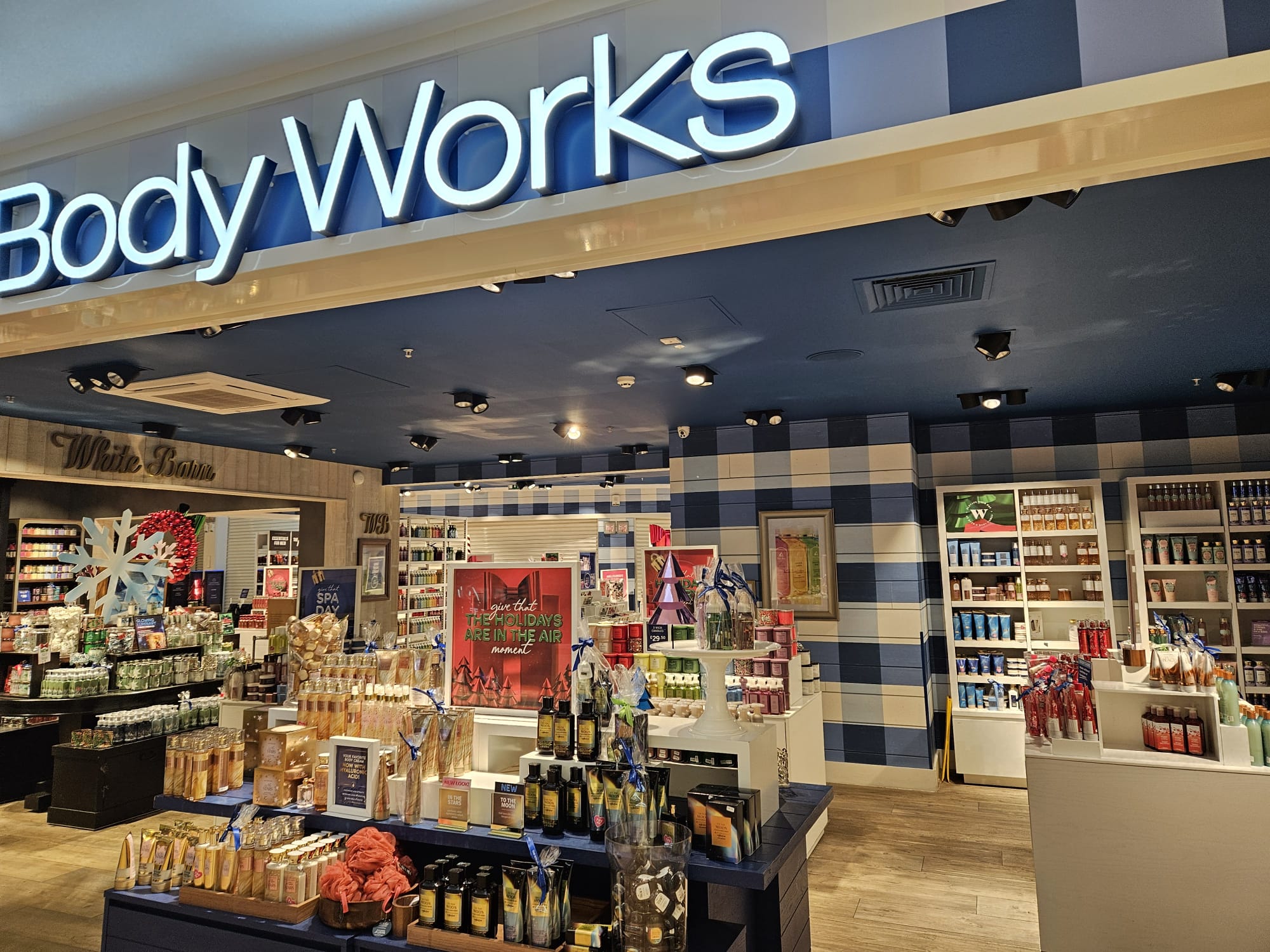 High-end retail display joinery in a refurbished store